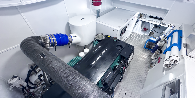 Oceanwalker Yacht Construction