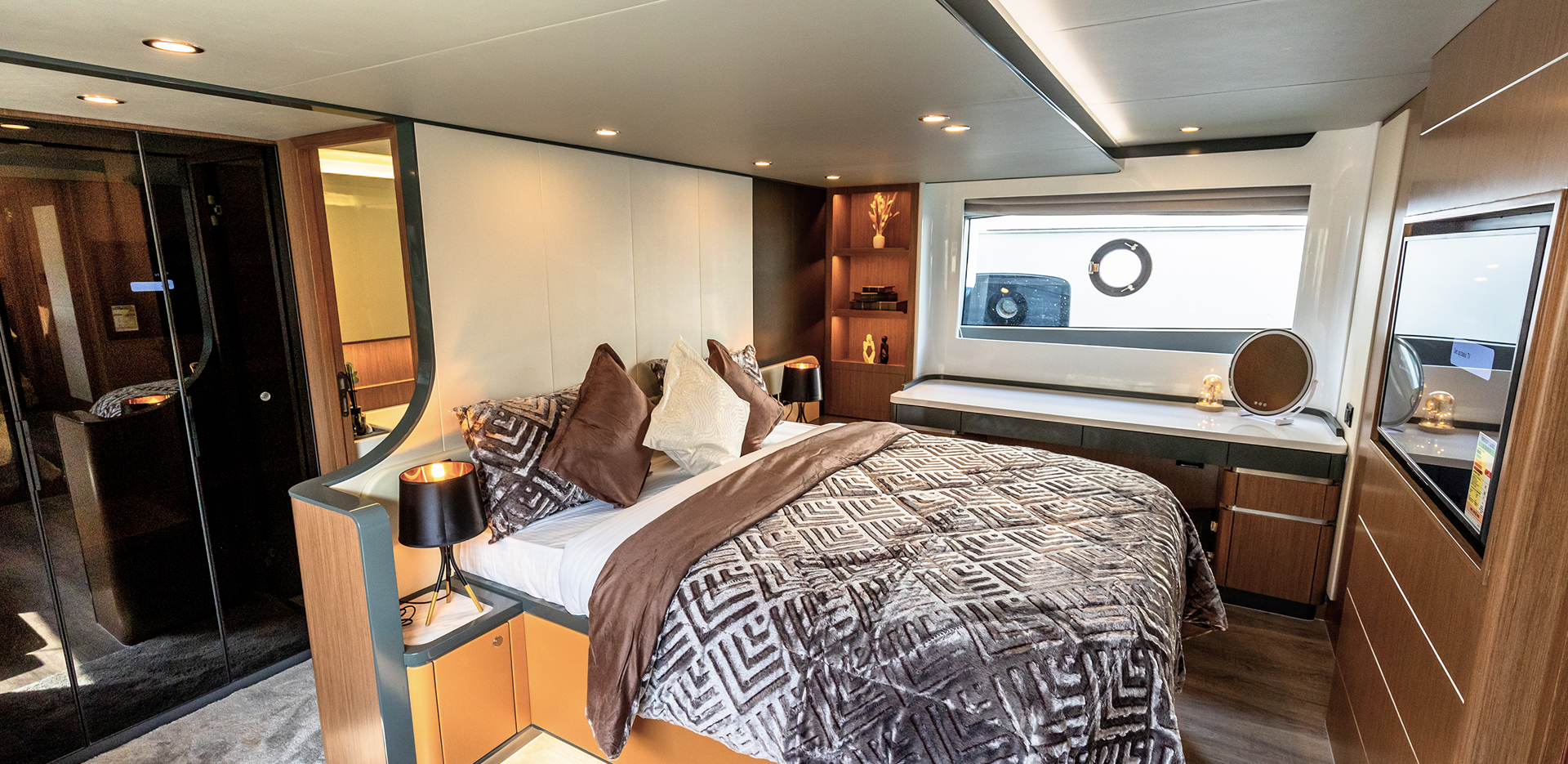 Oceanwalker X62 Interior